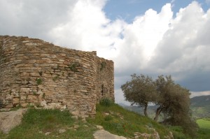 Scorcio del castello di Sassai