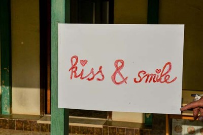 Cartoncino con rossetto kiss and smile (3).jpg