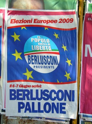 Berlusconi pallone.jpg