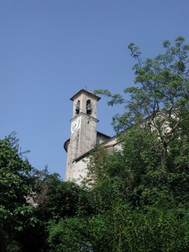Tronzano Lago Maggiore - Il campanile della chiesa di Bassano