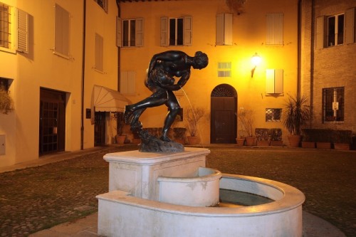 Modena - Fontana in Largo S. Giacomo