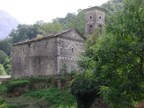 Castelnuovo di Garfagnana - Chiesa diroccata