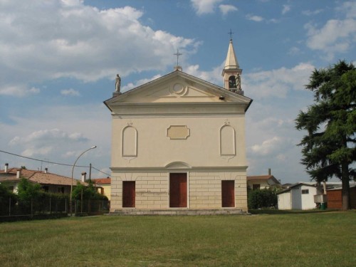 Paese - Chiesetta di Padernello Paese - Chiesetta di Padernello