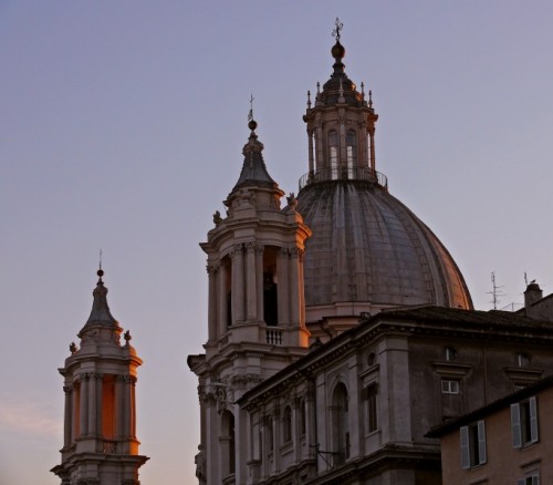 Roma - Inizia il tramonto su S. Agnese (2)