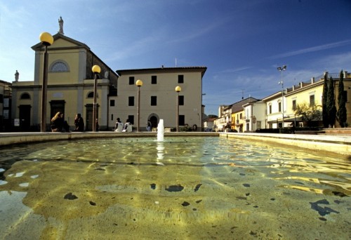 Agliana - Agliana-Fontana della piazza principale Agliana - Agliana-Fontana della piazza principale