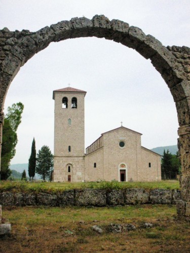 Castel San Vincenzo - Abbazia San Vincenzo al Volturno Castel San Vincenzo - Abbazia San Vincenzo al Volturno