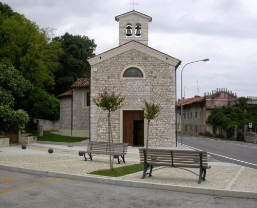 Montereale Valcellina - chiesetta a Grizzo