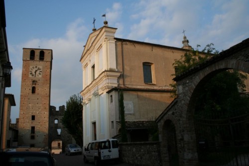 Monzambano - Il borgo di Castellaro Lagusello