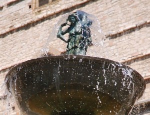 Particolare della Fontana Maggiore a Perugia