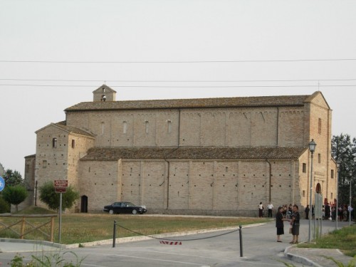 Montecosaro - Abbazia di Santa Maria a Piè di Chienti