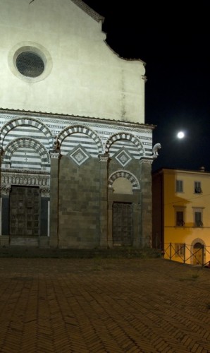 Pistoia - Luna sul romanico (3) Pistoia - Luna sul romanico (3)