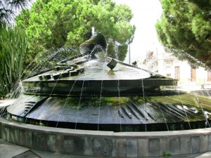 Fontana in Piazza VI Novembre