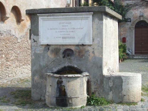 Roma - Fontana del borghetto di Ostia Antica