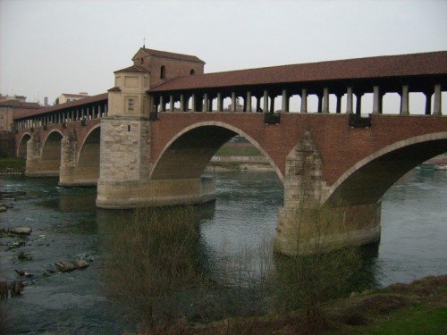 Pavia - chiesetta sul ponte coperto