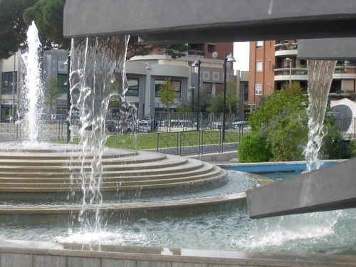 Pomezia - Fontana di Piazza S.Benedetto
