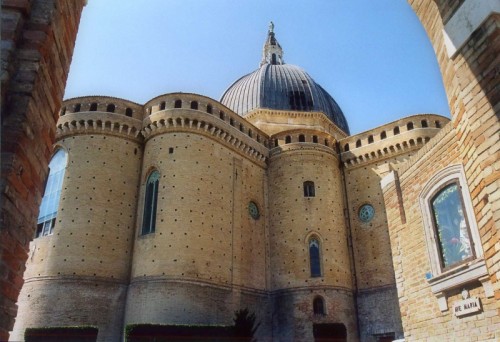 Ancona - Chiesa di Loreto vista da dietro