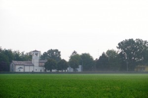 Coloreto - La Chiesetta “emerge” dalla nebbiolina