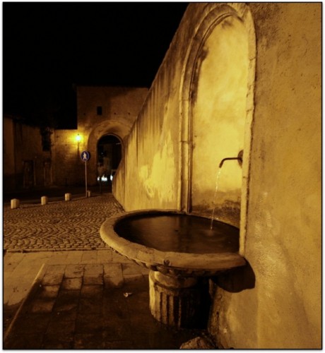 L'Aquila - Fontana Via Fortebraccio, L'Aquila L'Aquila - Fontana Via Fortebraccio, L'Aquila