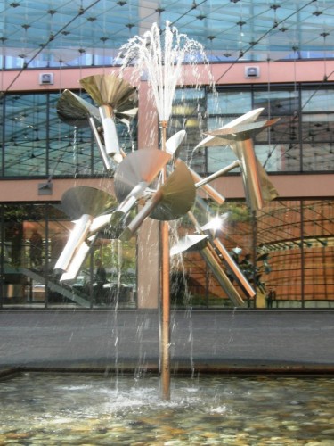 Lodi - movimento perenne di Suzuni Shingu Lodi - movimento perenne di Suzuni Shingu