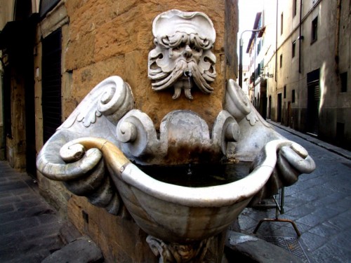 Firenze - fontanella di via dello sprone