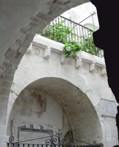 Monte Sant'Angelo - Scorcio chiesa - grotta di San Michele