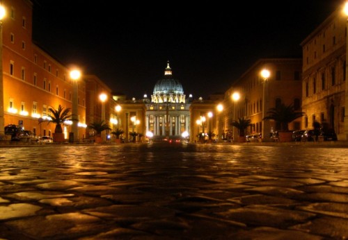 Roma - Via della Conciliazione  e  San Pietro   di  Notte
