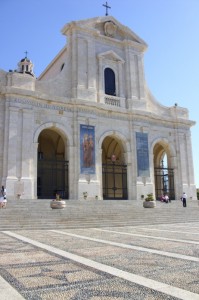 Basilica di Nostra Signora di Bonaria e relativo sagrato