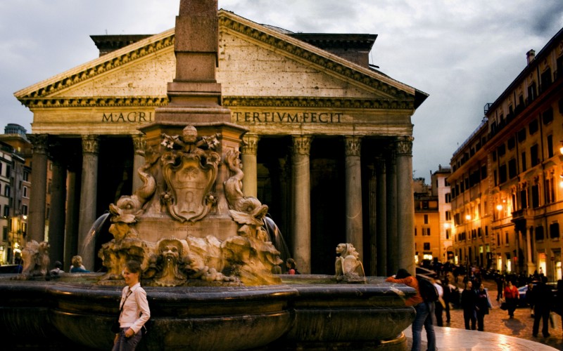''Fontana Del Pantheon'' - Roma