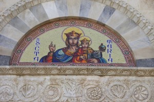 Particolare della facciata del Duomo di Santa Maria