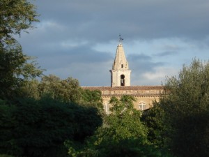 Chiesa in una giornata uggiosa
