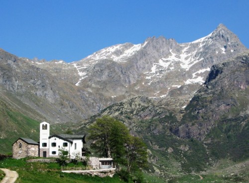 Introbio - Santuario Madonna della Neve in Val Biandino