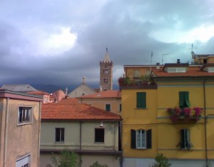 Affogata tra le case