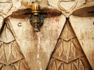 *fontana* (particolare)