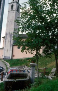 Fontana in pietra a Olmo in Valchiavenna