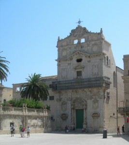 Chiesa in piazza