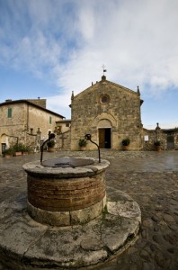 Monteriggioni la chiesetta