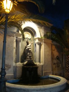 Fontana Mitologica  : centro storico