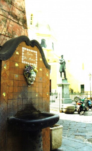 Procida - Fontana di piazza dei Martiri