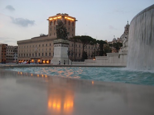 Roma - Riflessi al Vittoriano Roma - Riflessi al Vittoriano