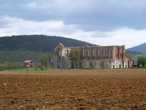 Chiusdino - Abbazia di S. Galgano tra mistero e leggenda