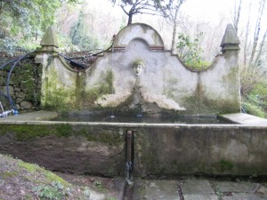 Fontana a Villa Pescigola