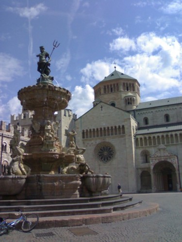 Trento - Trento - Duomo e fontana