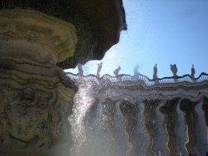 Il colonnato di San Pietro, il punto di vista dell’acqua