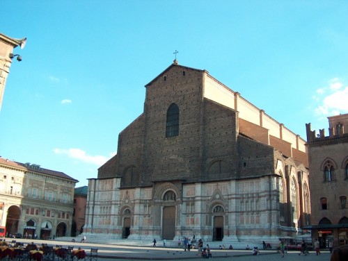 Bologna - Duomo in piazza