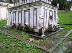 Fontana del Rosello: la statua della primavera