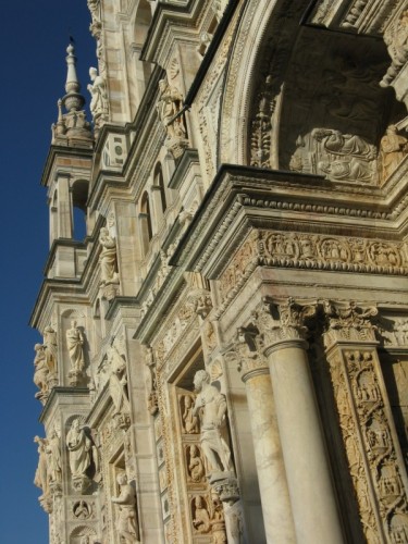 Certosa di Pavia - Particolare della facciata della Certosa di Pavia.