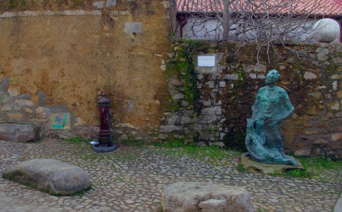 Nuoro - Fontana "Santa Croce"