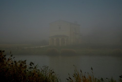 Santo Stefano di Sessanio - Madonna del lago tra la nebbia