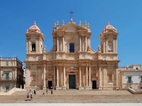 Noto - La "nuova" Cattedrale di Noto Noto - La "nuova" Cattedrale di Noto