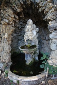 Fontana in nicchia